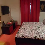 Gæstehus Beachfront Pinky Seget Vranjica
