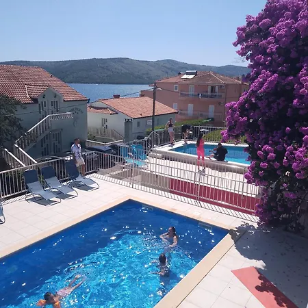 Pinky And Superior Trogir Seget Vranjica