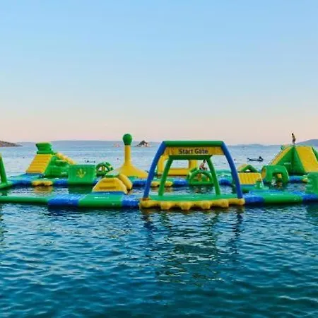 Gæstehus Beachfront Pinky 4*