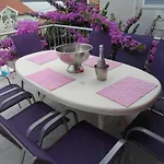 Beachfront Pinky Affittacamere Seget Vranjica