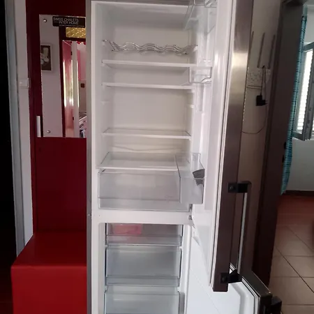 Beachfront Pinky Seget Vranjica