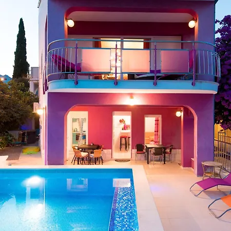 Beachfront Pinky Gasthof Seget Vranjica