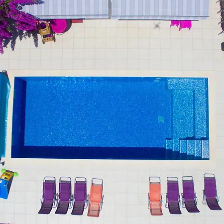 Beachfront Pinky Seget Vranjica