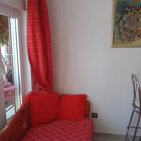 Pinky Perla&villa Superior 20 M Od Mora Seget Vranjica