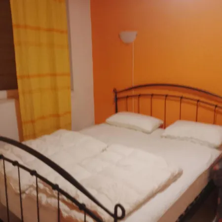 Beachfront Pinky 4* Seget Vranjica