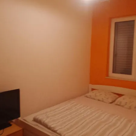 Beachfront Pinky Seget Vranjica